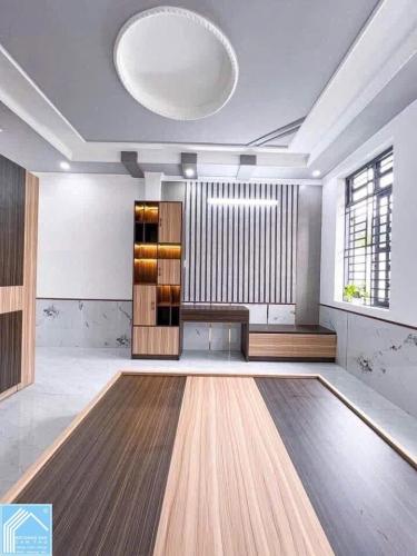 Bán nhà lầu - GÓC 2MT HẺM - TRỤC CHÍNH, sổ hoàn công - NỘI THẤT đẹp