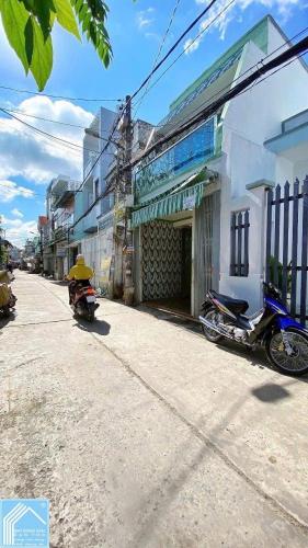 BÁN NHÀ LẦU - VỊ TRÍ TUYỆT ĐẸP - ngay trung tâm, gần cầu Quang Trung