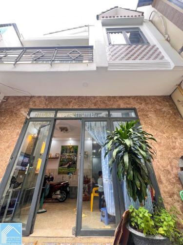 Bán nhà lầu đúc 4 phòng ngủ gần công viên lưu hữu phước giá 2,59 tỷ