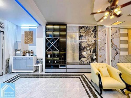 Bán nhà lầu mới đường khu dân cư hồng phát gần đại học fpt cần thơ giá dưới 7 tỷ