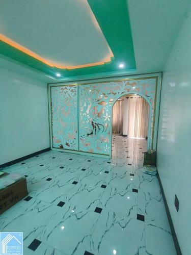 BÁN NHÀ MẶT TIỀN 1 TRỆT 4 LẦU 64m2 LÝ HỒNG THANH TTTM CÁI KHẾ   GIÁ 10 TỶ 500 TRIỆU