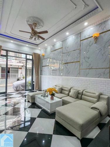 Bán nhà MẶT TIỀN, 1T3L đúc, sổ hoàn công. Gần cầu Gạch Ngỗng (Mậu Thân)