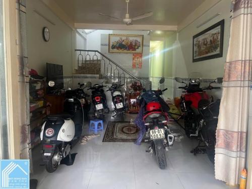 Bán nhà mặt tiền đường Lâm Văn Phận, KDC 586, Hưng Phú, Cần Thơ – Nhà đẹp, 1 trệt 1 lầu, sổ hồng