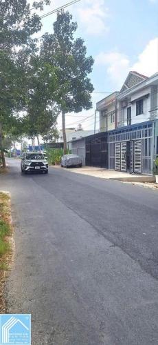 Bán nhà MẶT TIỀN lộ nhựa, thích hợp gia đình ở, KDoanh, buôn bán tại nhà