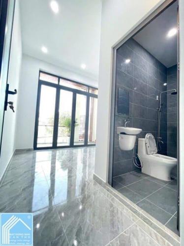 Bán nhà mặt tiền Trần Phú, Cái Khế 4,22×18,5 -78m2 – 1 trệt 2 lầu đúc, vị trí kinh doanh cực đẹp