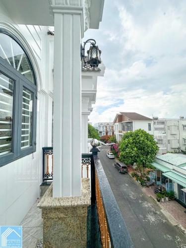 Bán Nhà Mới 1 Trệt 2 Lầu Mới Xây 100% đường số 8 khu y dược