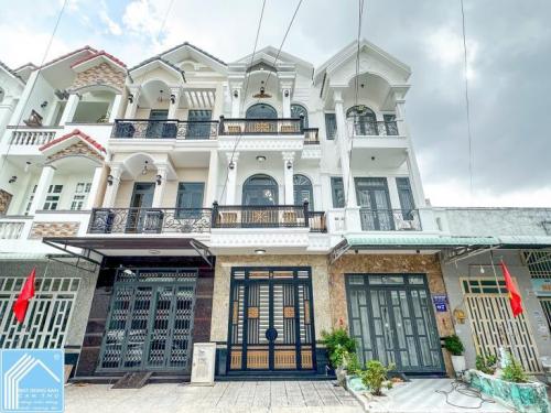 Bán Nhà Mới 1 Trệt 2 Lầu Mới Xây 100% đường số 8 khu y dược Bán Nhà Mới 1 Trệt 2 Lầu Mới Xây 100% đường số 8 khu y dược