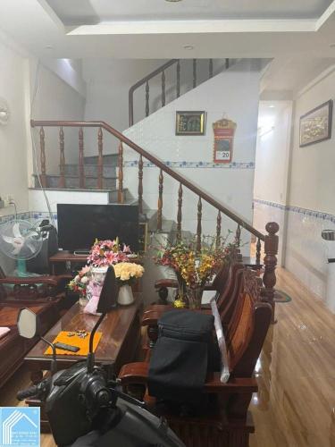 BÁN NHÀ MỚI ĐẸP 1 TRỆT 1 LẦU ĐƯỜNG SỐ 44 KDC 586 - LH 0949946604 QUÝ