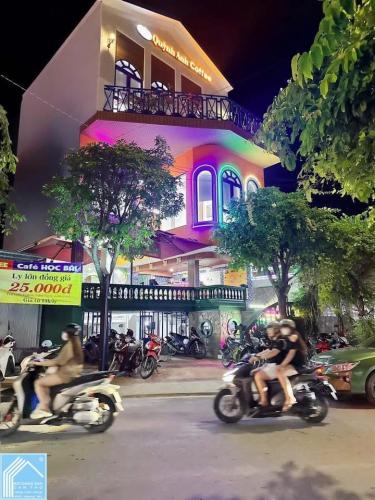 BÁN NHÀ mới đẹp, TẶNG NGUYÊN QUÁN ĐANG KD, vị trí HOT nhất Cần Thơ
