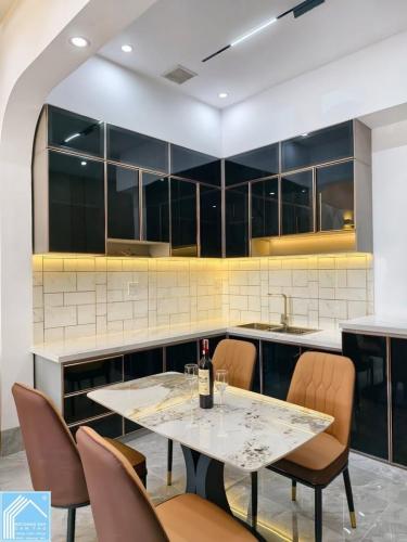 BÁN NHÀ MỚI KẾ ĐẠI HỌC Y DƯỢC CẦN THƠ