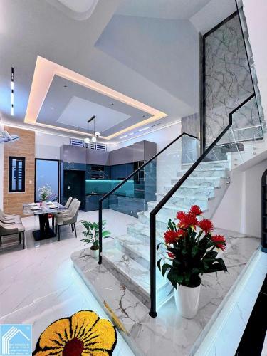 Bán nhà mới xây thiết kế hiện đại 1 trệt, 2 lầu, khu văn hoá Tây Đô