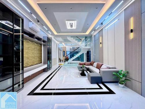 Bán nhà mới xây thiết kế hiện đại 1 trệt, 2 lầu, khu văn hoá Tây Đô