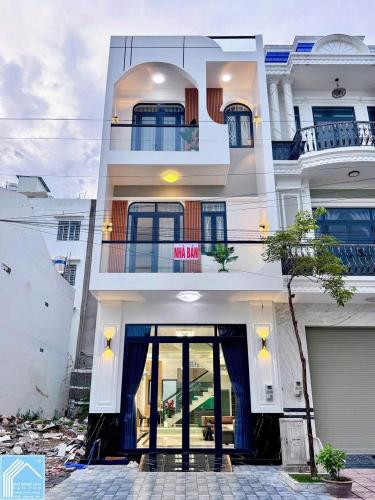Bán nhà mới xây thiết kế hiện đại 1 trệt, 2 lầu, khu văn hoá Tây Đô