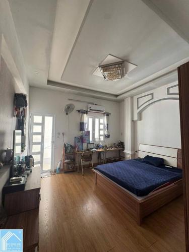 Bán nhà trệt 2 lầu đường xuân thuỷ kdc hồng phát - đoạn gần trần hoàng na