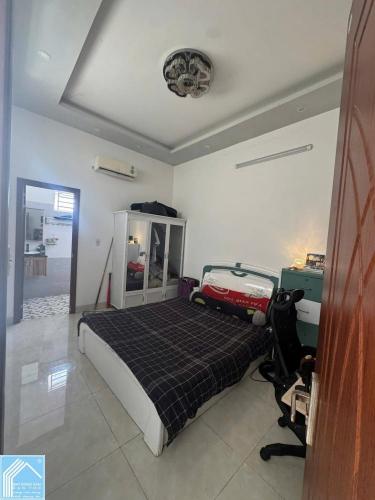 Bán nhà trệt 2 lầu đường xuân thuỷ kdc hồng phát - đoạn gần trần hoàng na