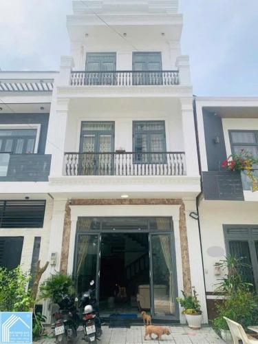 BÁN NHÀ TRỆT 2 LẦU FULL NỘI THẤT ĐƯỜNG SỐ 7 KHU TÁI ĐỊNH CƯ VĂN HOÁ TÂY ĐÔ CÁI RĂNG TPCT 