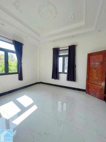 Bán Nhà Trệt 2 Lầu Phong Cách Châu Âu - Có Mương Hở Bên Hông 4M - Đường Số 10 - KDC Nam Long 2.