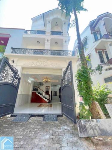 Bán Nhà Trệt 2 Lầu Phong Cách Châu Âu - Có Mương Hở Bên Hông 4M - Đường Số 10 - KDC Nam Long 2.