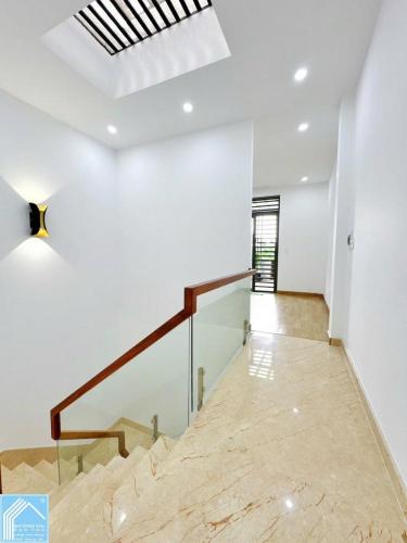 Bán Nhà Trệt 2 Lầu sân thượng đường 2B đối diện công viên KDC ĐH Y Dược, kế đường Trần Bạch Đằng