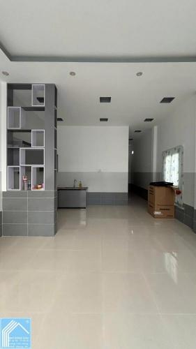 Bán Nhà Trệt Cách đường Lê Hồng Nhi 25m - Gần Bờ Kè Chợ Nổi Cái Răng