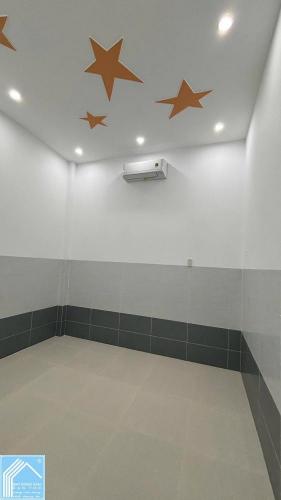 Bán Nhà Trệt Cách đường Lê Hồng Nhi 25m - Gần Bờ Kè Chợ Nổi Cái Răng