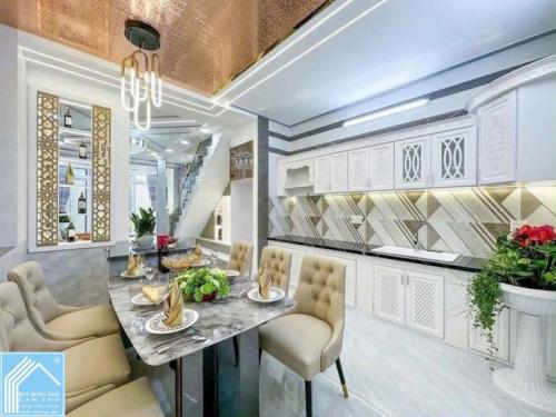 Bán Nhà Trệt Lầu Cách Khu Giảng viên ĐHCT 80m - Thông Hồ Bún Xáng, P.Tân An