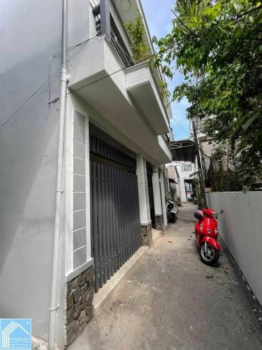 Bán Nhà Trệt Lầu Cách Mặt tiền 30/04 20m - Gần trường Tiểu học Nguyễn Du, Chợ Da Liễu