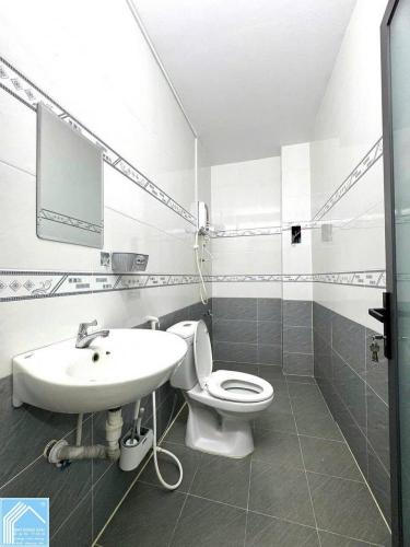 BÁN NHÀ TRỆT LẦU DS55 KHU 586, P. HƯNG PHÚ, CẦN THƠ. 