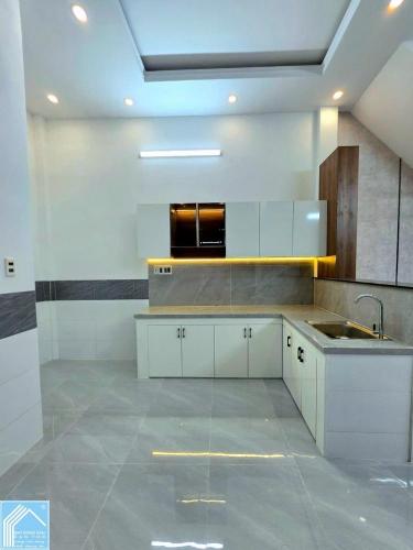 Bán nhà trệt lầu đường Vàm Ông Cửu, cách đường Huỳnh Thị Nở 15m, gần chợ Cái Chanh