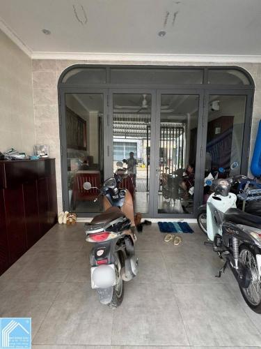 Bán Nhà Trệt Lầu Đường Xuân Hồng - cách BV Nhi Đồng chỉ 50m, P.Long Tuyền