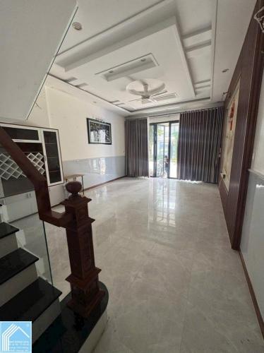 BÁN NHÀ TRỆT LẦU GIÁ TỐT NHẤT KHU. ĐẦU ĐƯỜNG D15 KDC HỒNG LOAN 6A - TP CẦN THƠ