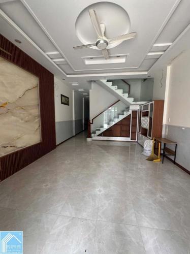 BÁN NHÀ TRỆT LẦU GIÁ TỐT NHẤT KHU. ĐẦU ĐƯỜNG D15 KDC HỒNG LOAN 6A - TP CẦN THƠ