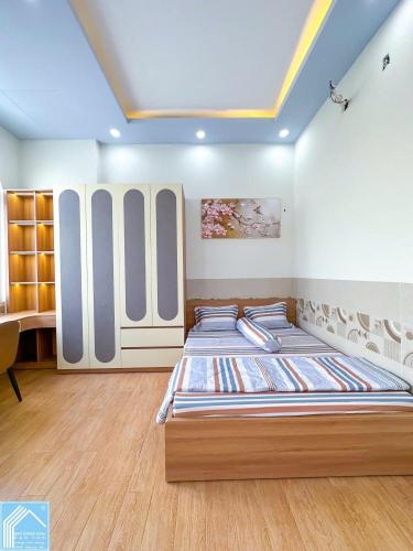 Bán Nhà Trệt Lầu hẻm 11 Nguyễn Văn Linh - Gần Hồ Bún Xáng ĐHCT