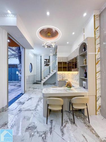 Bán Nhà Trệt Lầu hẻm 11 Nguyễn Văn Linh - Gần Hồ Bún Xáng và Trường ĐH Cần Thơ