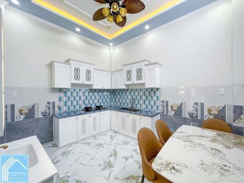 Bán Nhà Trệt Lầu hẻm 11 Nguyễn Văn Linh, Q.Ninh Kiều, Cần Thơ