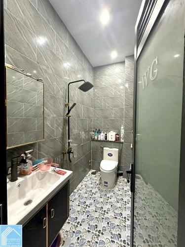 Bán nhà trệt lầu hẻm 11 nguyễn văn linh, thông hồ bún xáng, trần nam phú
