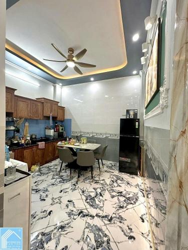 Bán nhà trệt lầu hẻm 11 nguyễn văn linh, thông hồ bún xáng, trần nam phú