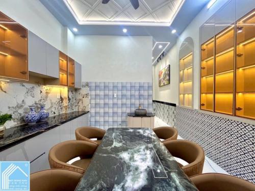 Bán Nhà Trệt Lầu hẻm 112 cách đường hoàng Quốc Việt 200m Thông hẻm 1 Trần Vĩnh Kiết