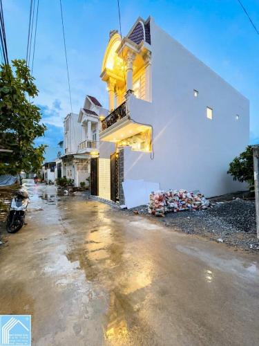 Bán Nhà Trệt Lầu hẻm 112 cách đường hoàng Quốc Việt 200m Thông hẻm 1 Trần Vĩnh Kiết