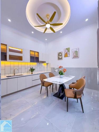 Bán Nhà Trệt Lầu hẻm 147 Liên tổ 12-20 đường Nguyễn Văn Cừ - Gần CĐ Y Tế Cần Thơ
