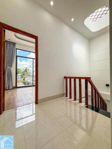 Bán nhà trệt lầu hẻm 311 đường nguyễn văn cừ - gần đh công nghệ, cđ y tế