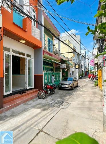 Bán Nhà trệt lầu hẻm 68 cách đường CMT8 ~50m - Xéo trường CĐ kinh tế kỹ thuật Cần Thơ