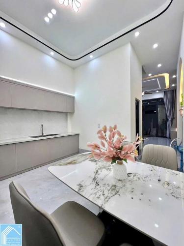 Bán Nhà Trệt Lầu hẻm 9 Phạm Ngọc Hưng - Gần trường CĐ Y Tế - Cách Võ Văn Kiệt 250m