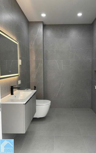 Bán Nhà Trệt Lầu Hiện Đại Đường Hoa Viên Thành Đạt Gần Siu Thị LOTTE Trung tâm Cần Thơ - Đông Nam