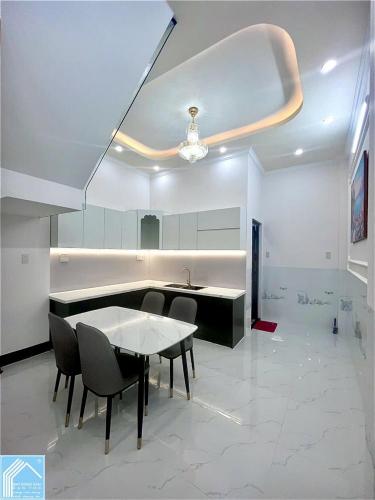 Bán Nhà Trệt Lầu Mới Full Nội Thất Kế Trục chính KDC 3A - Gần Chợ Nổi + Trường học