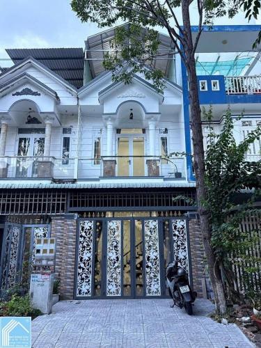 Bán Nhà Trệt Lầu Sân thượng đường số 12 KDC Hồng Phát - Xéo Công Viên, Hồ Bơi, trường học 