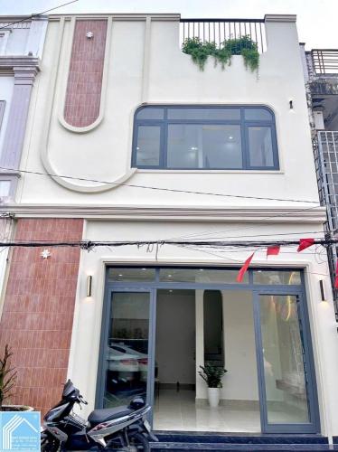 Bán Nhà Trệt Lầu Sân Thượng hẻm 4 đường Nguyễn Minh Quang - Thông hẻm 10 Nguyễn Văn Cừ