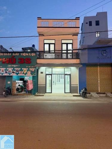 Bán Nhà Trệt Lầu Sân thượng Mặt tiền đường Trần Nam Phú - Thông Nguyễn Văn Cừ & Hồ Bún Xáng