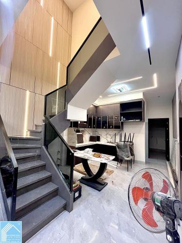 Bán Nhà Trệt Lầu Sân thượng mini hẻm 11 Nguyễn Văn Linh - cách Bệnh Viện ĐKTW 180m