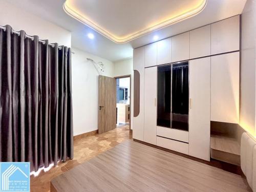 Bán Nhà Trệt Lầu Trục chính hẻm 136 cách Hoàng Quốc Việt 100m - Gần chợ Nổi, trường học các cấp